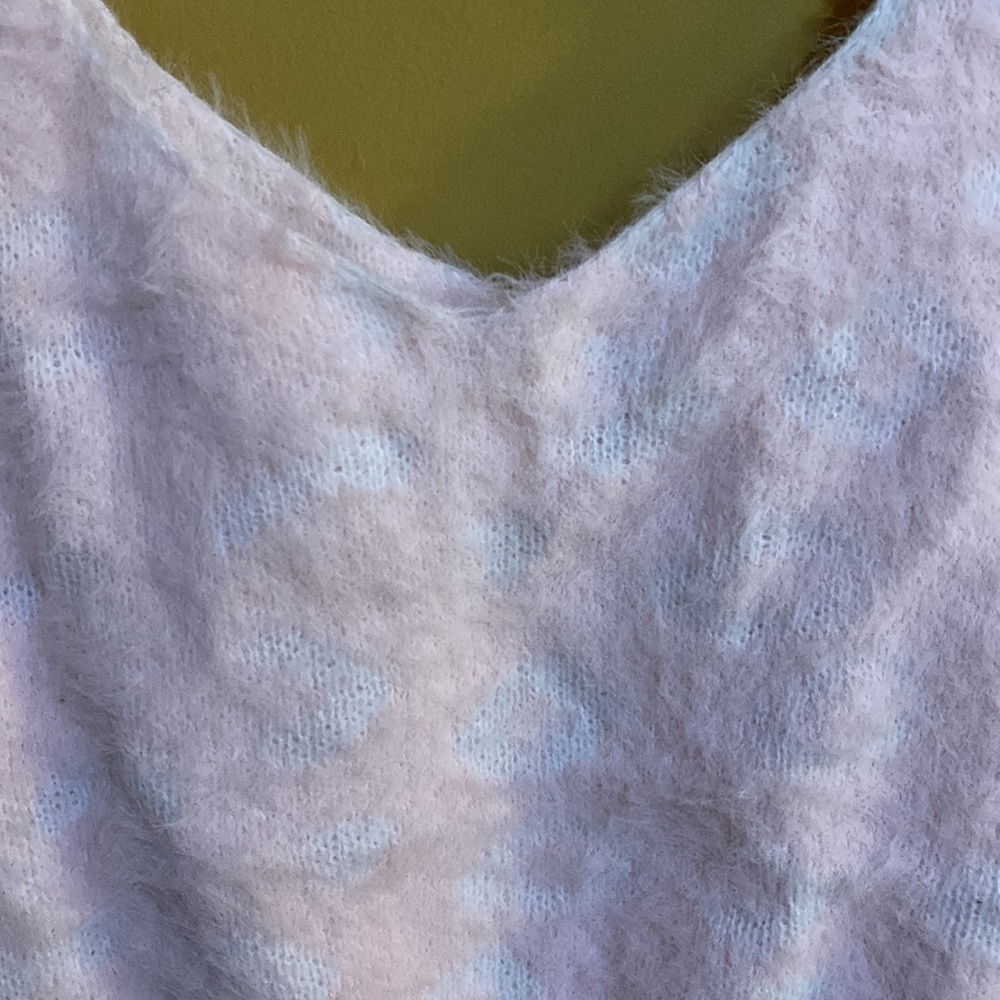 Medium - Picture 3 of 5